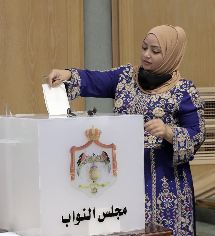بالصور والاسماء ..النواب يطوي ماراثون تشكيل اللجان بـ ٣ جلسات متواصلة بواقع ١٨ ساعة عمل