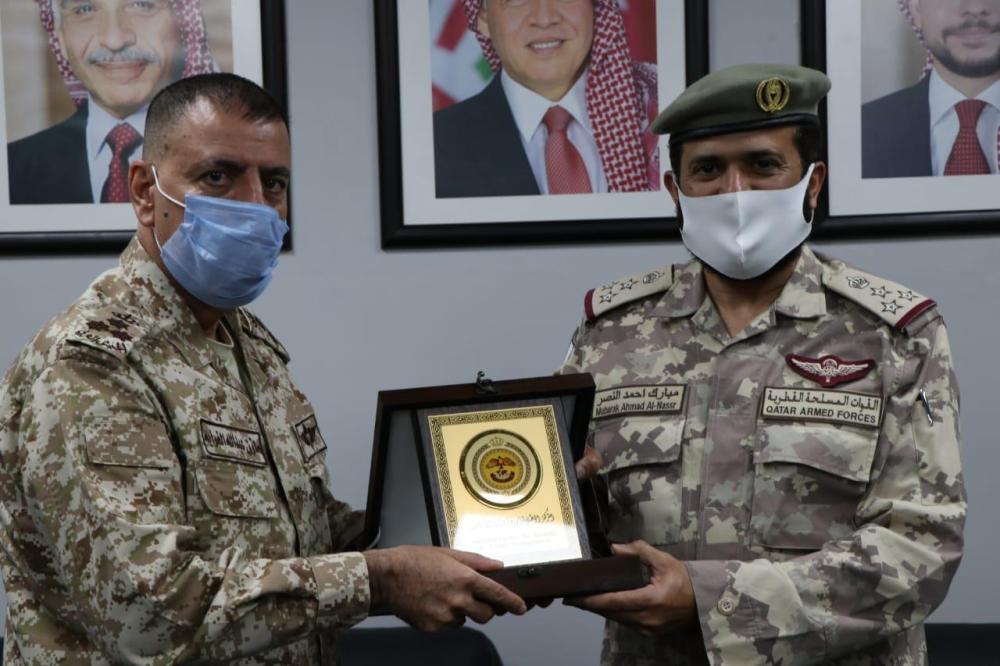 الملحق العسكري القطري يزور المركز الوطني للأمن وإدارة الأزمات