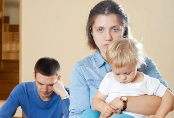أب وأم يكتشفان مفاجأة عن اسم طفلهما الوحيد