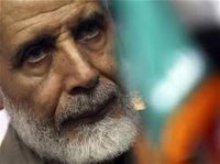 مصر: ضم محاكمة الإخواني محمود عزت لـ "التخابر مع حماس"