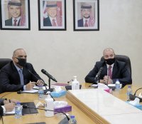 بالصور .. الحكومة تقدم بيانها الوزاري للنواب الأحد