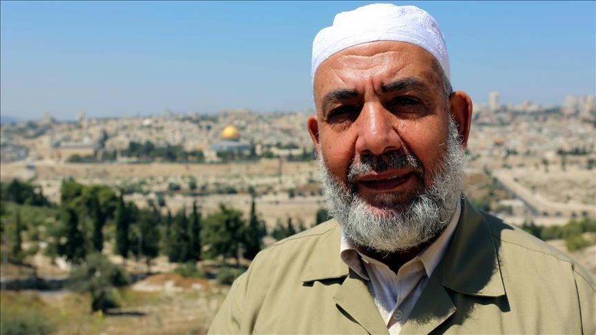 الاحتلال يقتحم منزل نائب مدير الأوقاف الإسلامية بالقدس
