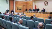 الخصاونة يواصل مشاوراته مع النواب