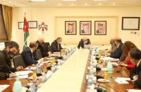بحث توفير فرص عمل للأردنيين في قطع الأشغال والاسكان