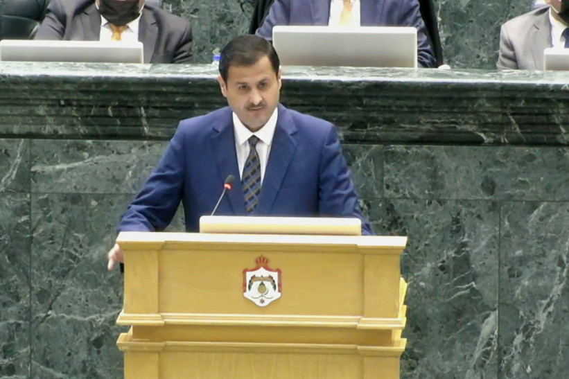 النائب بلال المومني يطالب الحكومة بإعادة الطلبة لمدارسهم