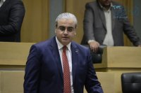 البدور: إعادة فتح القطاعات والتعليم حسب موجات كورونا