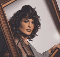 والدة حلا الترك : لا أحد يستطيع إن يؤذيني إلا إذا سمحت له