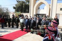 السفير العذاري يزور مقبرة شهداء الجيش العراقي بالمفرق
