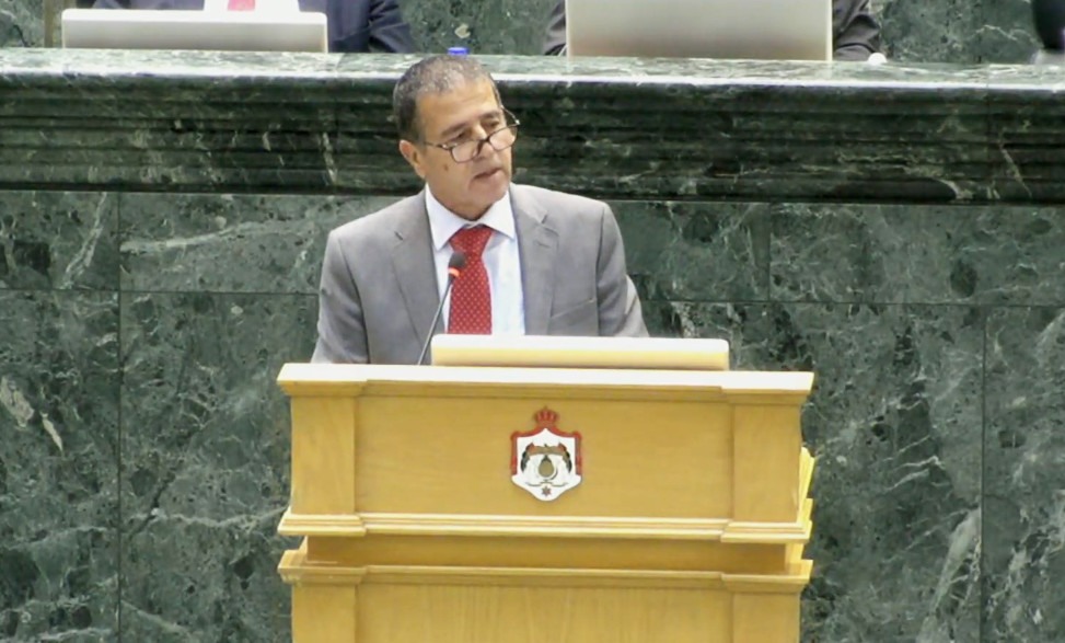 النائب عبيدات: لا جدوى من “التعلم عن بعد”