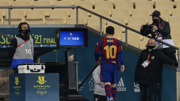 عقوبة ميسي المنتظرة بعد اعتدائه على لاعب أتلتيك بيلباو (فيديو)