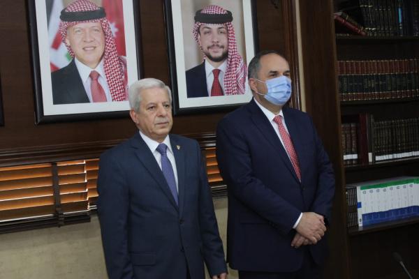 54 محاميا يؤدون اليمين القانونية أمام وزير العدل