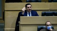 فريحات يستجوب الحكومة حول تعيين موظف في رئاسة الوزراء بآلاف الدنانير