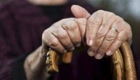 فضيحة تهز المجتمع العربي .. شاب يغتصب عجوز سبعينية في منزلها