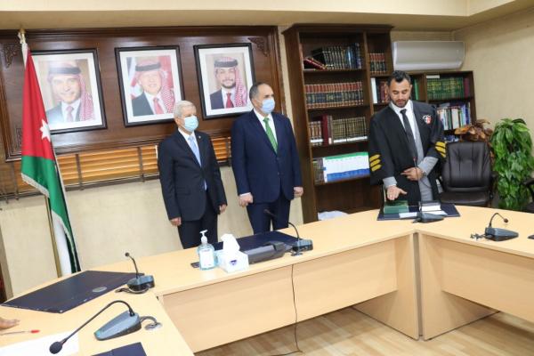 55 محاميا يؤدون اليمين القانونية أمام وزير العدل