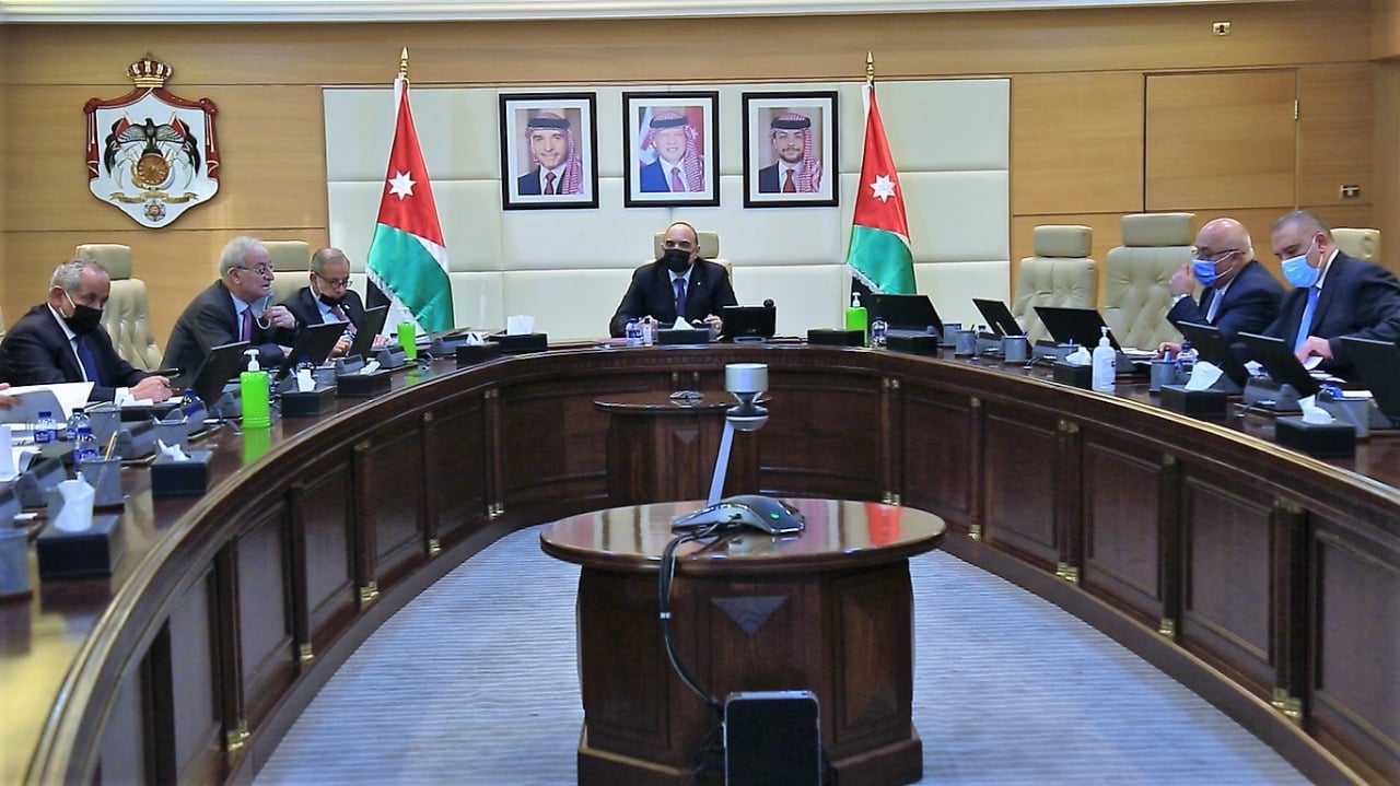 الحكومة توافق  على نظام التنظيم الإداري لديوان الخدمة المدنيّة لسنة 2021م، تماشياً مع المهامّ الجديدة التي أنيطت بالديوان بموجب أحكام نظام الخدمة المدنيّة رقم (9) لسنة 2020م.