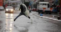 منخفض جوي وأمطار واحتمالية زخات من البرد الخميس والجمعة