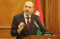 الصفدي يبحث مع نظيره البحريني تعزيز التعاون بين المملكتين