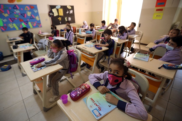 الحملة الوطنية للعودة للمدارس تدعو للالتزام بإجراءات الوقاية