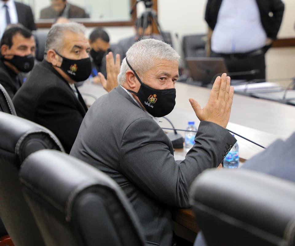الطراونة يطالب بحجب المواقع الإباحية