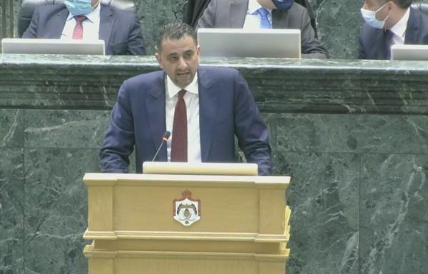 العزم النيابية تطالب بتخفيض الجمارك وضريبة المبيعات