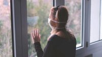 ضبط 16 مخالفا للعزل المنزلي وايداعهم بالمستشفيات الميدانية