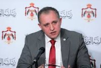 موظفو العمل يرفضون قرارا للقطامين