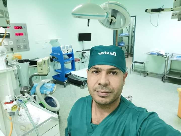 الدكتور سامر الرحامنة يجري عملية كبرى للطفلة سيلا عاصي تكللت بالنجاح