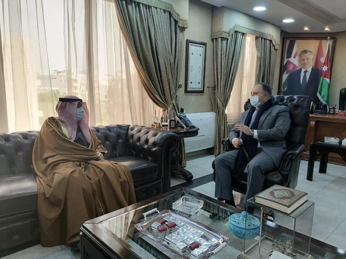 القطامين يبحث مع السفير الكويتي سبل خلق فرص عمل للاردنيين