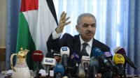 اشتية ينفي وجود معتقلين سياسيين بالضفة ويطالب بالإفراج عن 80 بغزة