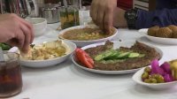 حمادة: حظر الجمعة سيشكل تهديدا لقطاع المطاعم والحلويات