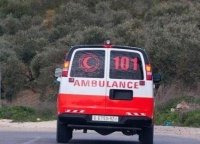 متطرفون يهود يعتدون على فلسطيني ويصيبوه بجراح خطيرة