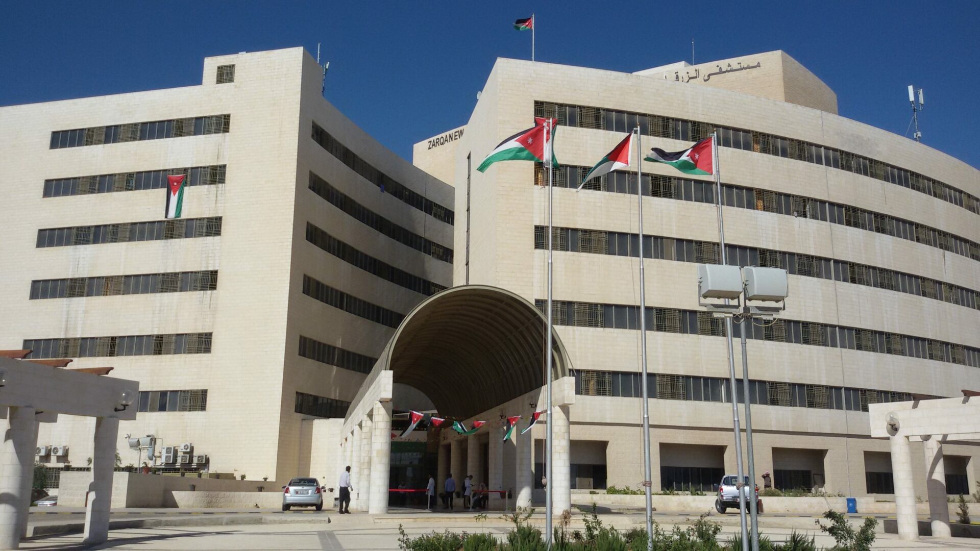 “صحة الزرقاء”: إصابتان من مخالطي العامل الهندي بالسلالة العادية
