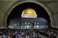 المقدسيون يردون الإغلاق بالإغلاق ويفرضون كلمتهم