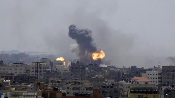 الاحتلال يقصف عدة مواقع في غزة