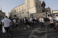 إلغاء مسيرة (رقص الأعلام) بسبب الصوارخ