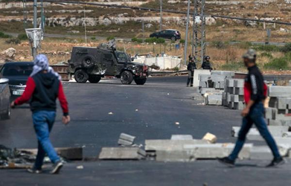 اصابات خلال قمع الاحتلال مسيرة فلسطينية شمال البيرة