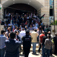 صحفيو الأردن يحتجون رفضا للعدوان على فلسطين (فيديو)