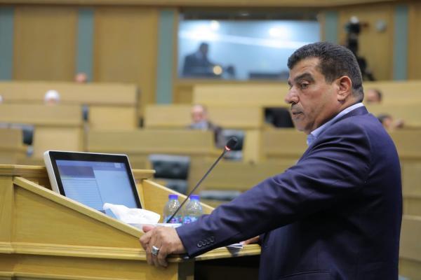 النائب عواد يطالب زواتي والرواشدة بالاستقالة