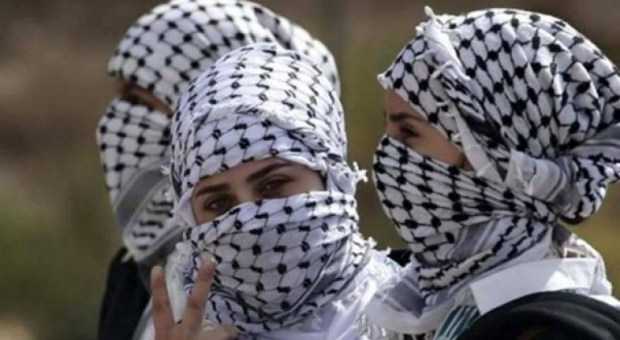 "غوغل" يربط الكوفية الفلسطينية بسؤال عن الإرهاب