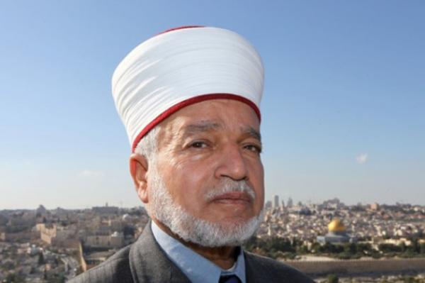 مفتي القدس يحذر من دعوات لهدم الأقصى