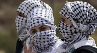"غوغل" يربط الكوفية الفلسطينية بسؤال عن الإرهاب