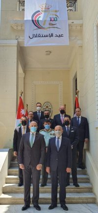 موفد الرئيس المصري ينقل تهانيه للسفارة الأردنية بالقاهرة
