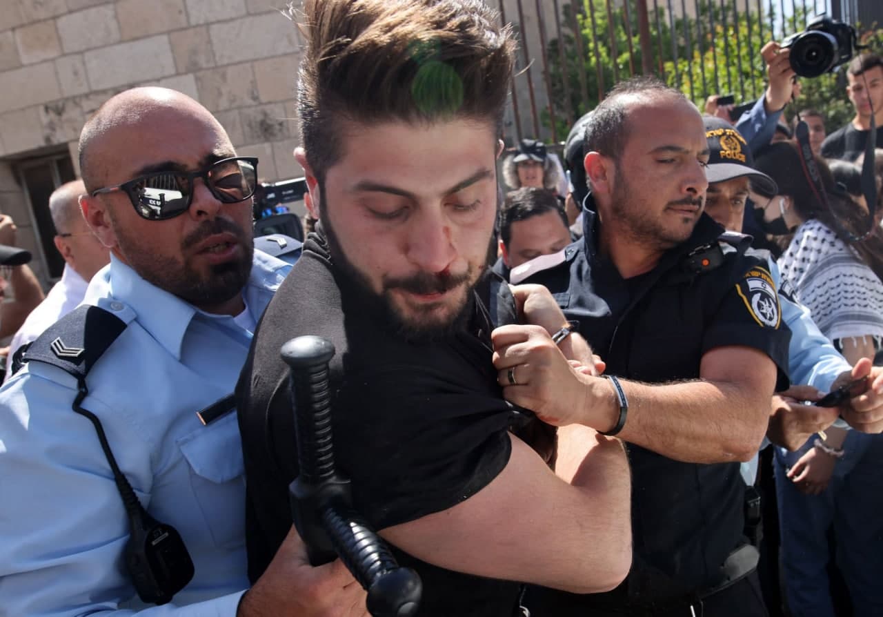 الخارجية الفلسطينية: ندين قمع قوات الاحـتلال للمشاركين في الوقفة الاحتجاجية لأهالي حي ⁧بطن الهوى⁩ في بلدة ⁧سلوان⁩ بـالقدس⁩ المحتلة.