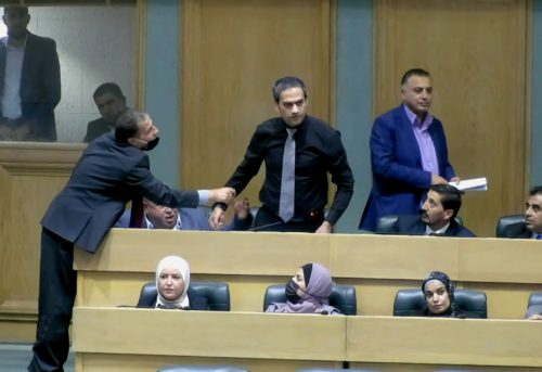 جلسة نيابية طارئة اليوم لاتخاذ قرار بحق النائب العجارمة