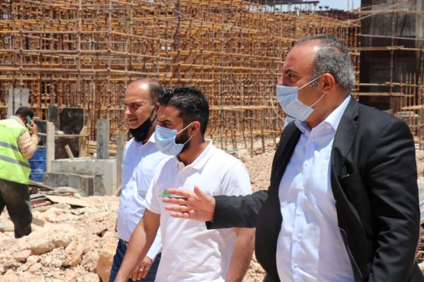 الشواربة يتفقد مشاريع انشائية في عمان (صور)