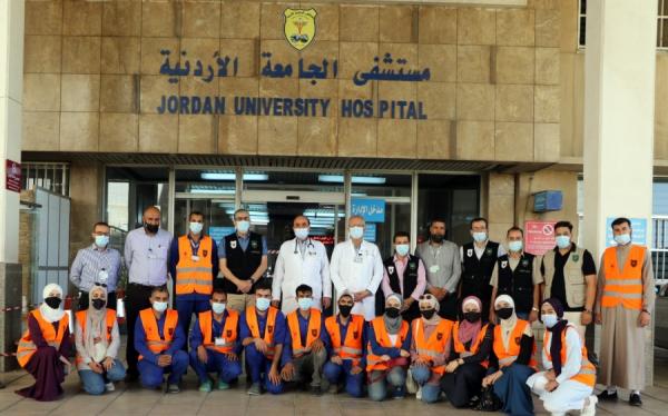 القضاة يرعى حملة بيئية ينفذها "خدمة المجتمع" في مستشفى الجامعة