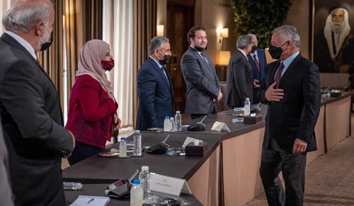 الملك: عملية الإصلاح لا تحتاج إلى شعارات