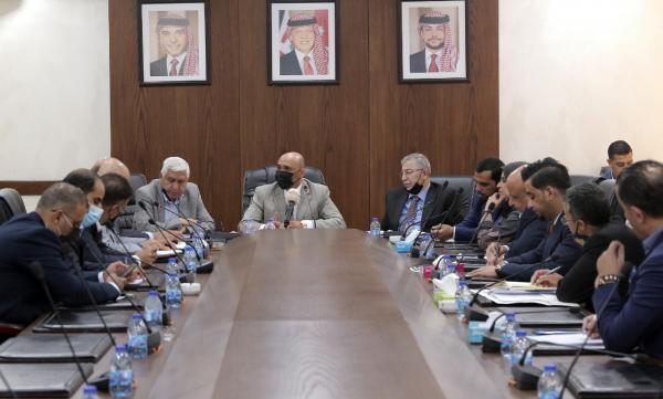 الصحة النيابية تبحث تمديد خدمة اطباء الاختصاص لسن 70 عاما