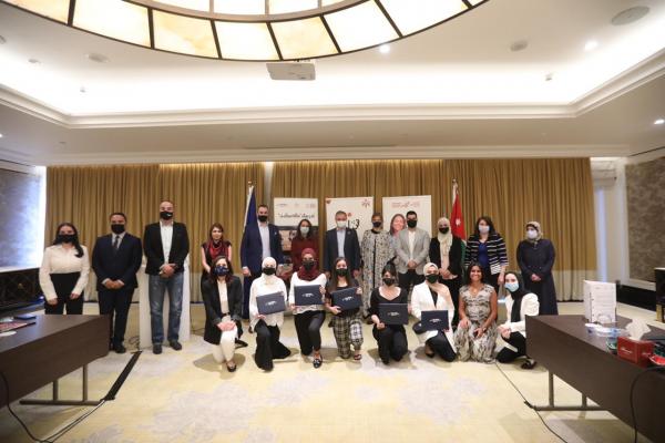النابلسي يرعى تخريج الفوج الأول من "المرأة في الرياضة - تدريبك هدف للحياة"