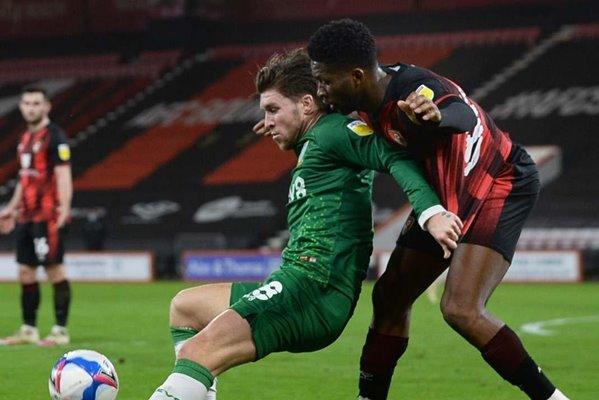 إيقاف لاعب بتهمة عض منافس